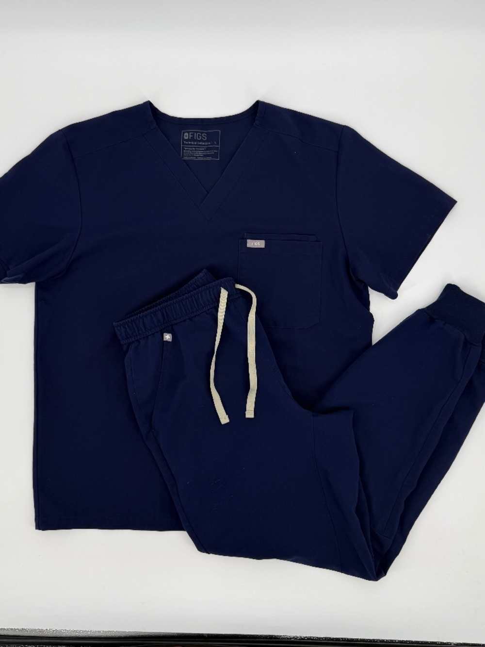 FIGS Scrub Set Top L Pants M Navy Blue Catarina V-Neck & Zamora Joggers Nurse Wo